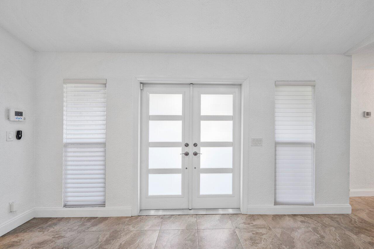 2898 Northwest 24th Terrace Boca Raton, FL 33431 - Photo 3 of 32 003