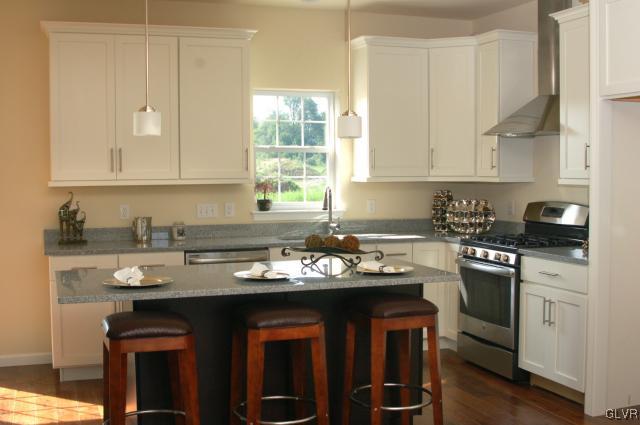 2227 Rising Hill Road Whitehall, PA 18052 - Photo 4 of 13 Gallery Image 4