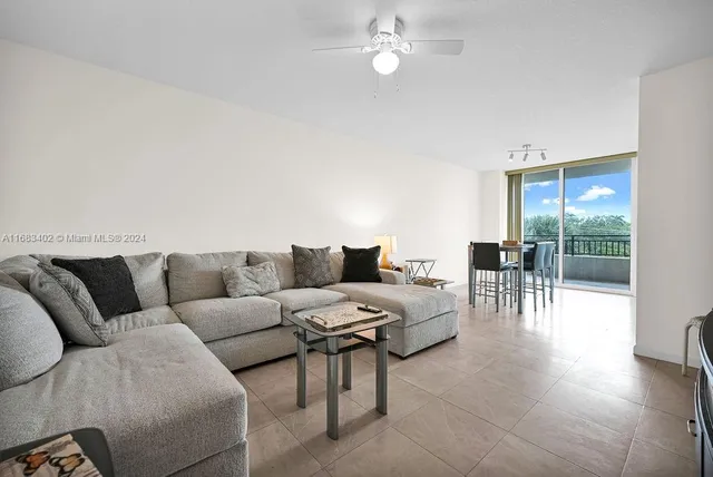 $349,000 | 610 West Las Olas Boulevard, Unit 312N, Fort Lauderdale, FL 33312