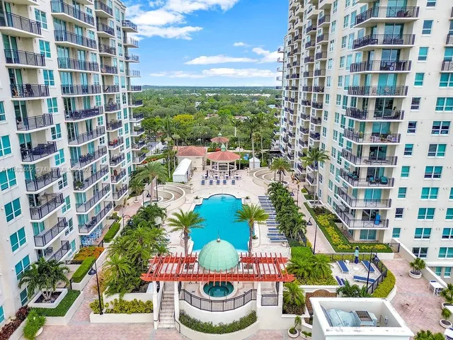 $349,000 | 610 West Las Olas Boulevard, Unit 312N, Fort Lauderdale, FL 33312