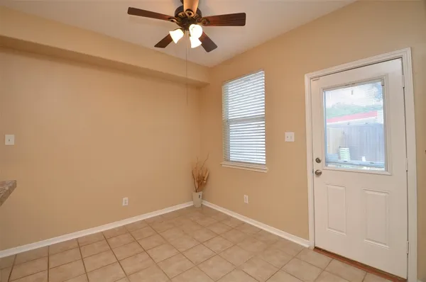 $2,400 | 2911 Meadowglen Cove, Houston, TX 77082