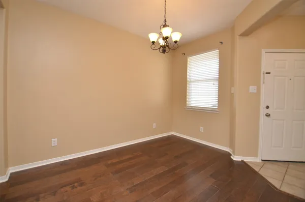 $2,400 | 2911 Meadowglen Cove, Houston, TX 77082
