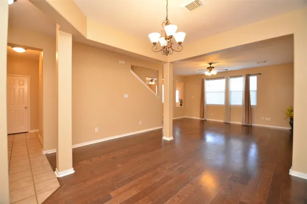 $2,400 | 2911 Meadowglen Cove, Houston, TX 77082