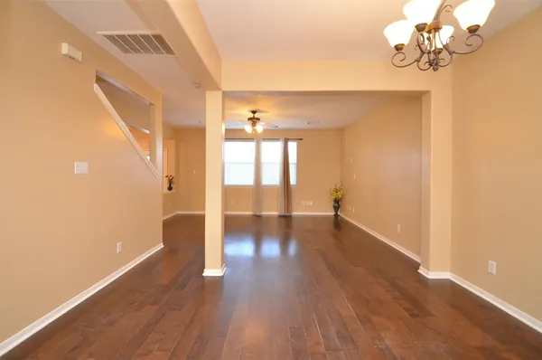 $2,400 | 2911 Meadowglen Cove, Houston, TX 77082