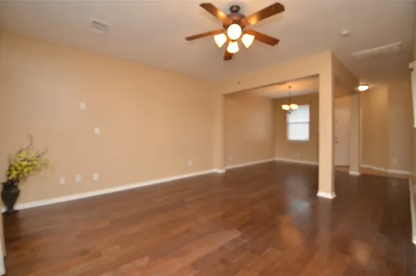 $2,400 | 2911 Meadowglen Cove, Houston, TX 77082
