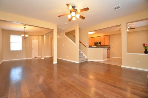 $2,400 | 2911 Meadowglen Cove, Houston, TX 77082