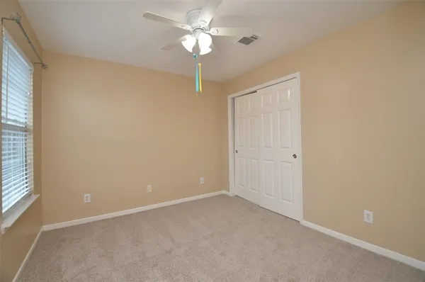 $2,400 | 2911 Meadowglen Cove, Houston, TX 77082