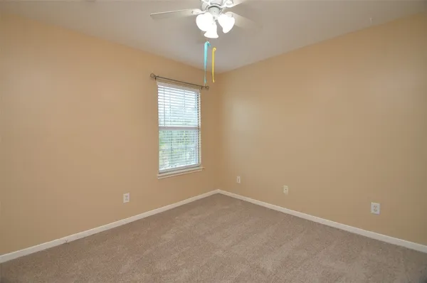 $2,400 | 2911 Meadowglen Cove, Houston, TX 77082