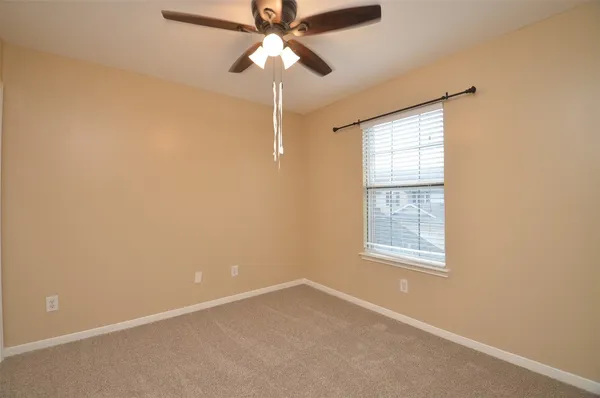 $2,400 | 2911 Meadowglen Cove, Houston, TX 77082