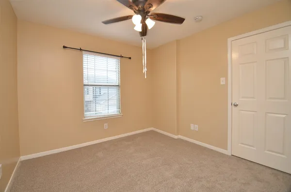 $2,400 | 2911 Meadowglen Cove, Houston, TX 77082