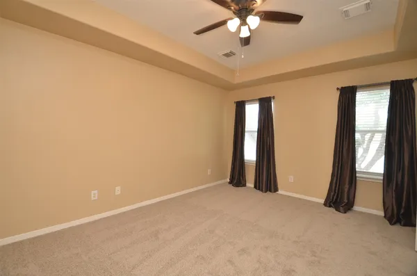 $2,400 | 2911 Meadowglen Cove, Houston, TX 77082