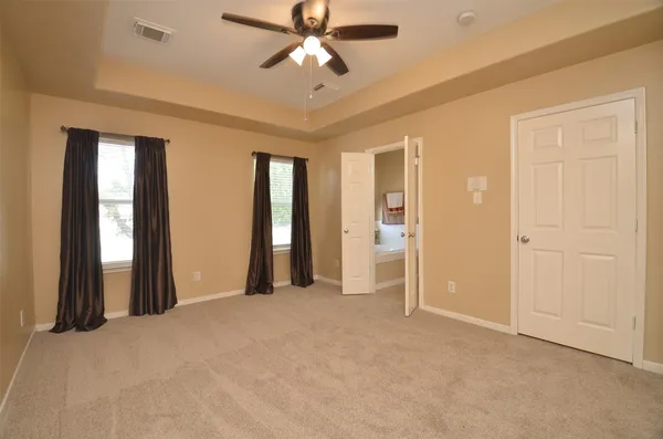$2,400 | 2911 Meadowglen Cove, Houston, TX 77082