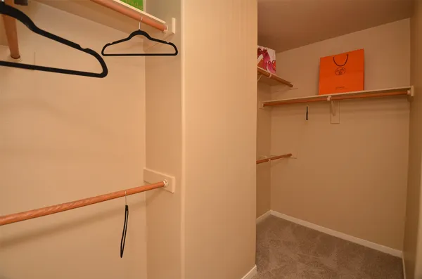 $2,400 | 2911 Meadowglen Cove, Houston, TX 77082