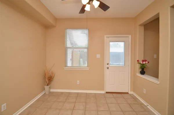 $2,400 | 2911 Meadowglen Cove, Houston, TX 77082