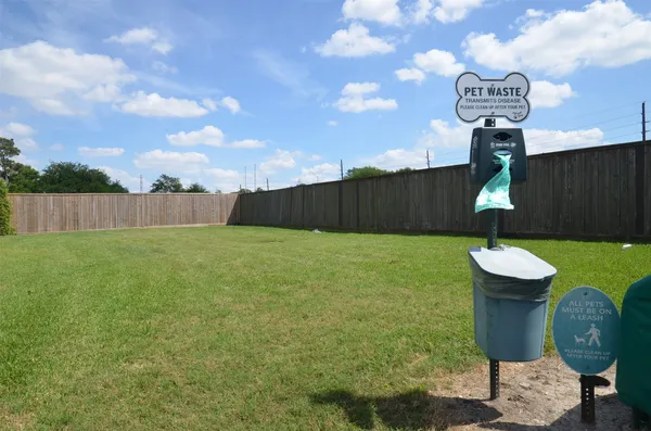 $2,400 | 2911 Meadowglen Cove, Houston, TX 77082