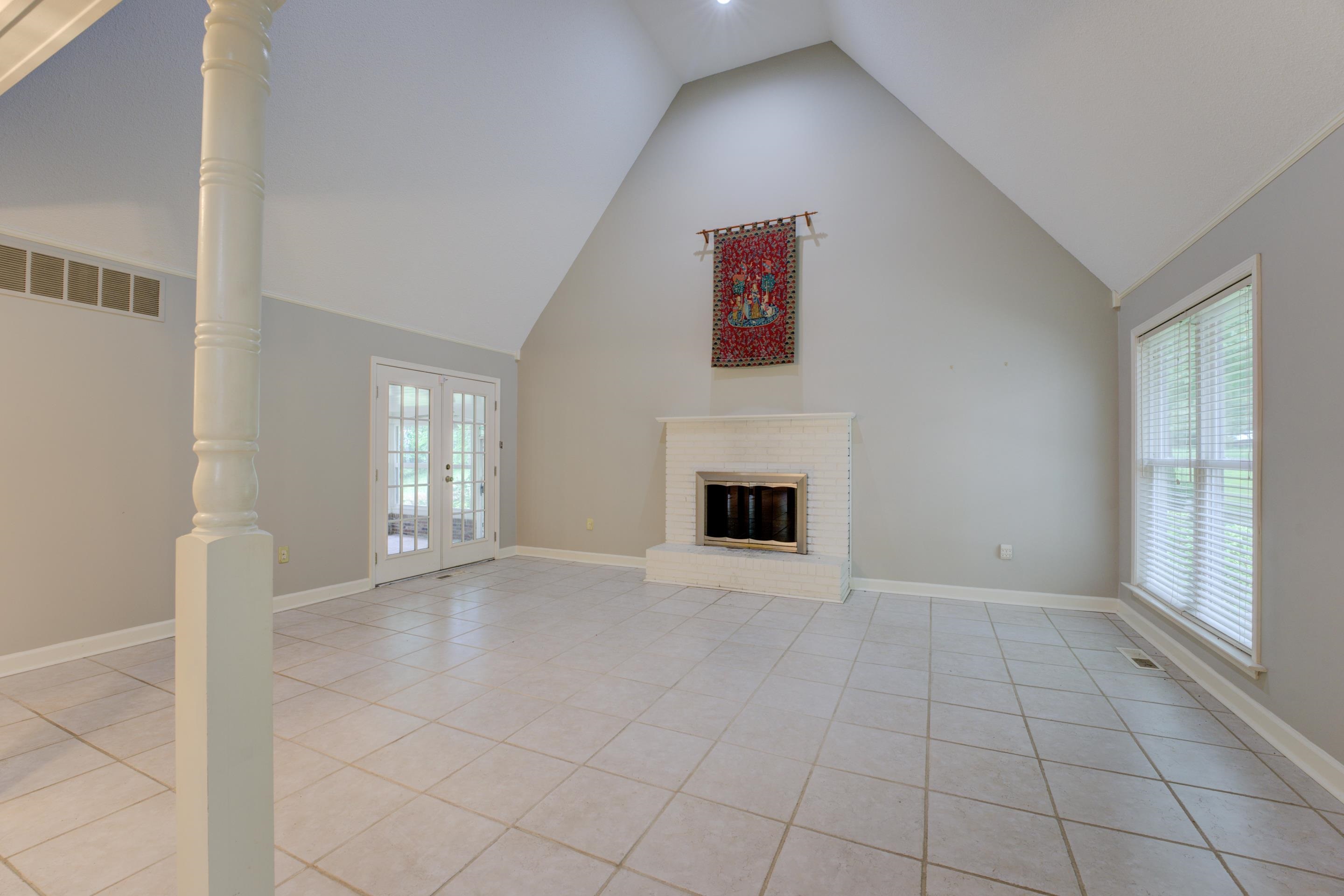 1025 Billy Bryant Road Collierville, TN 38017 - Photo 15 of 39 Gallery Image 15