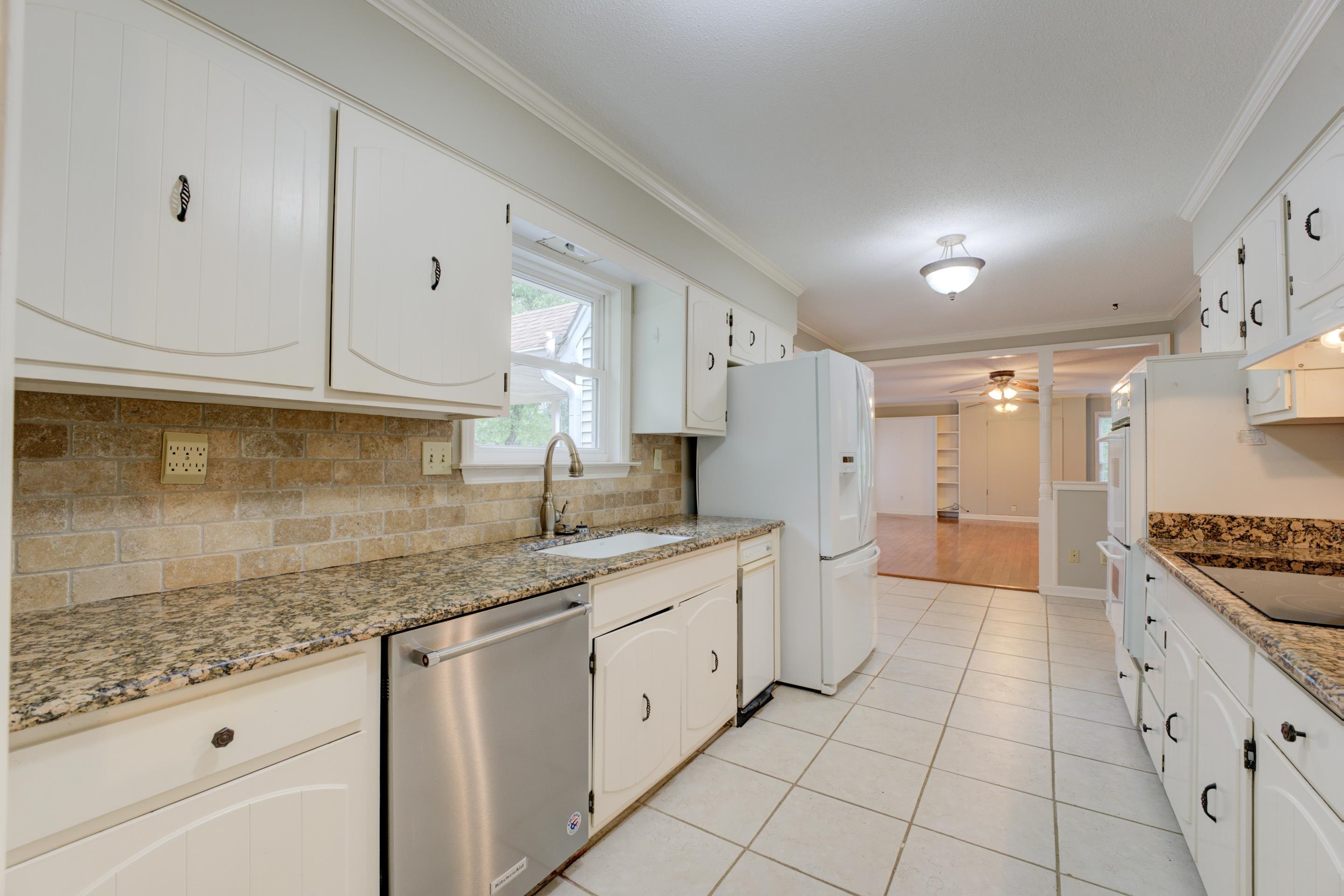 1025 Billy Bryant Road Collierville, TN 38017 - Photo 16 of 39 Gallery Image 16