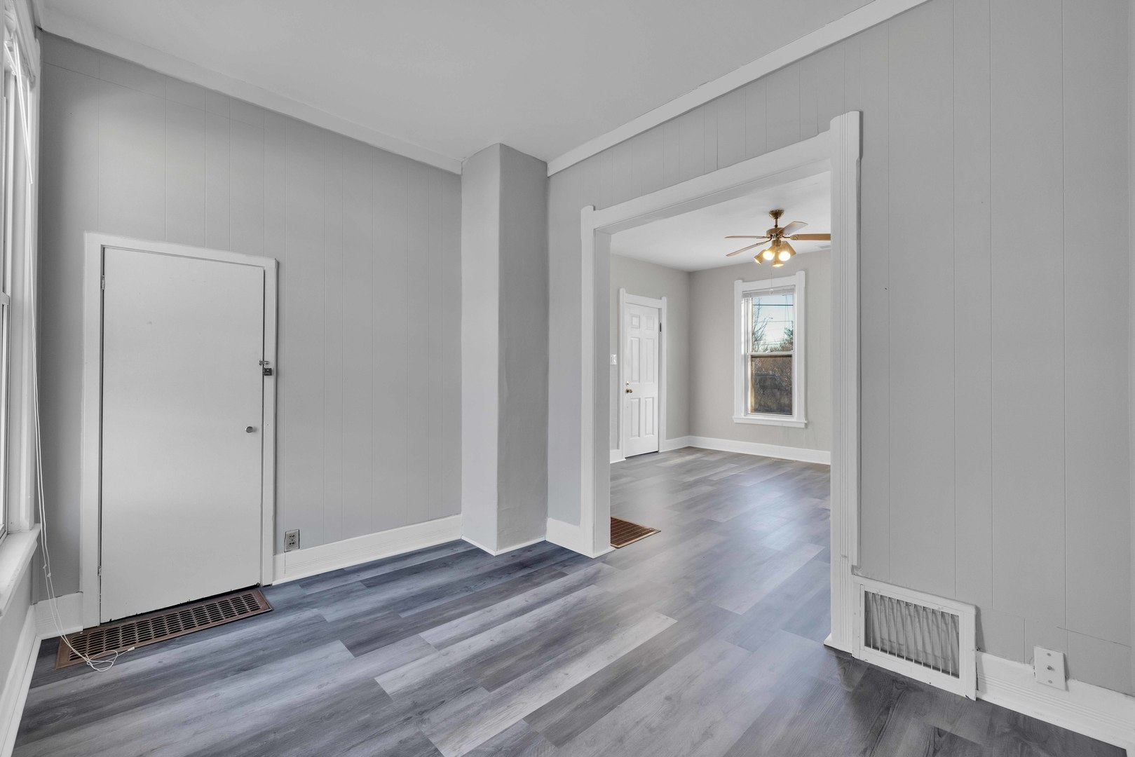 515 Orange Street Elgin, IL 60123 - Photo 10 of 28