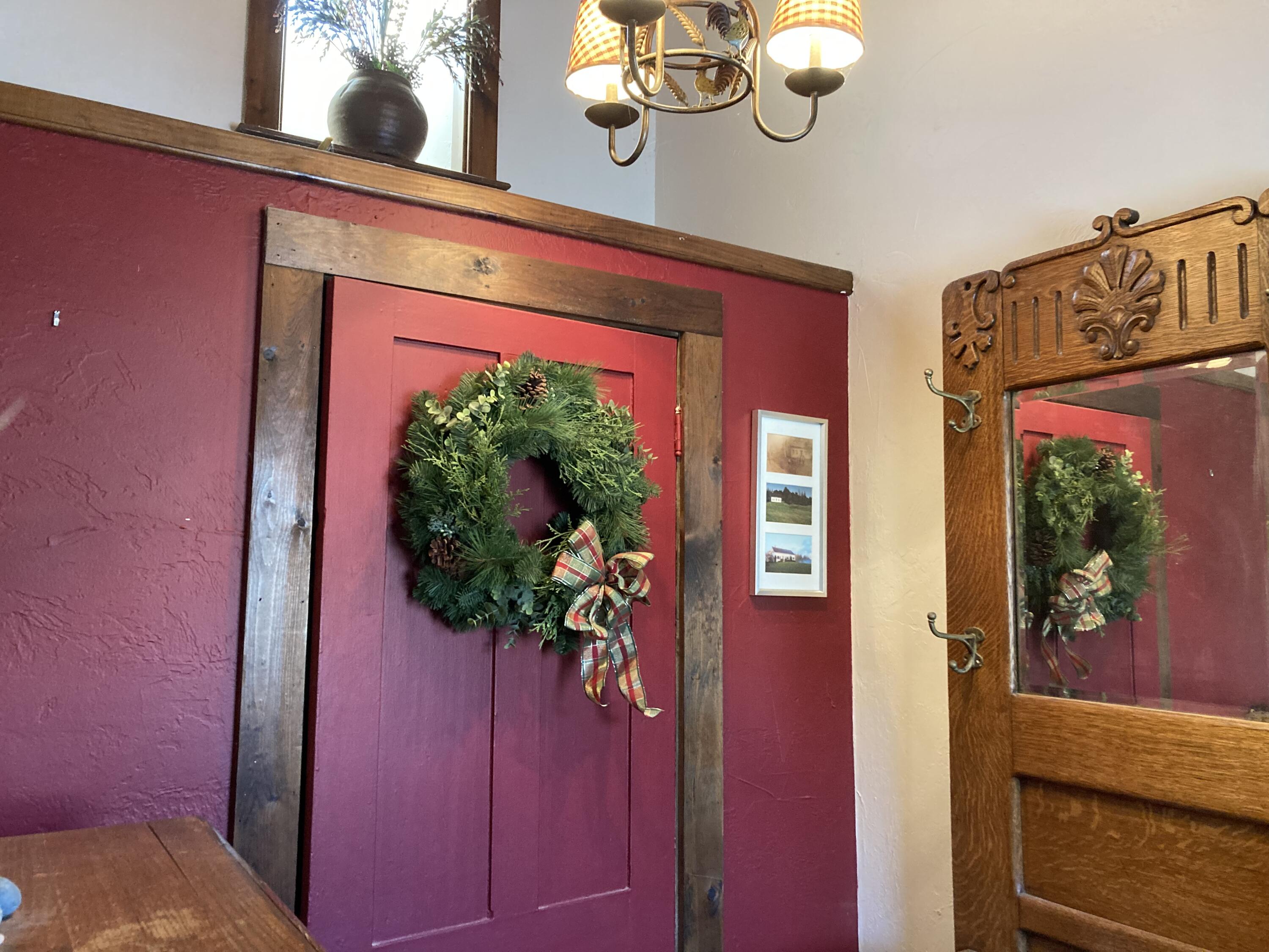 25 Donnell Pond Road Franklin, ME 04634 - Photo 27 of 34 Front entry room.