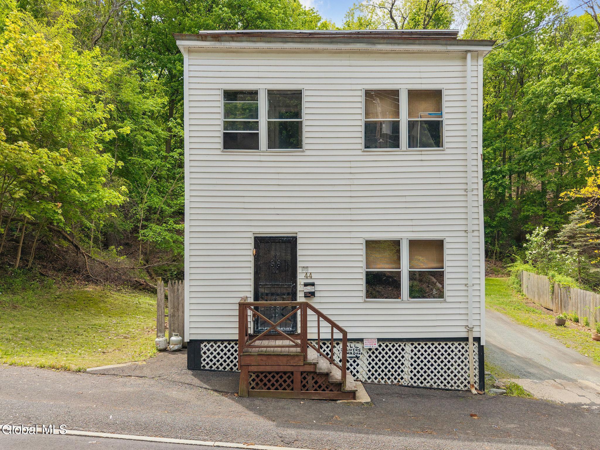 44 Spring Avenue Troy, NY 12180 - Photo 4 of 31 img77