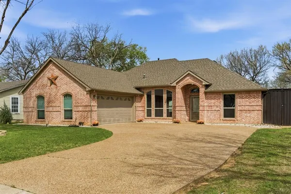 $493,900 | 219 East Vine Street, Keller, TX 76248