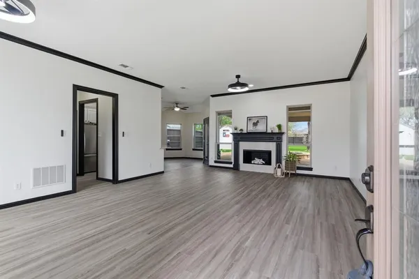 $493,900 | 219 East Vine Street, Keller, TX 76248