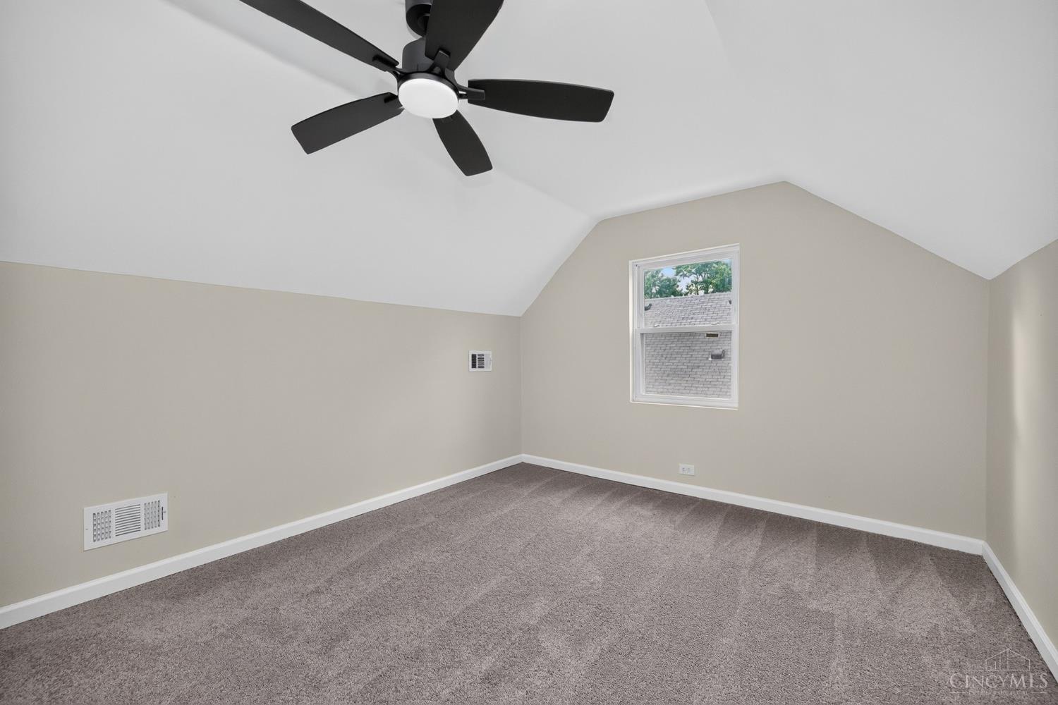 8957 Plainfield Road Cincinnati, OH 45236 - Photo 30 of 40