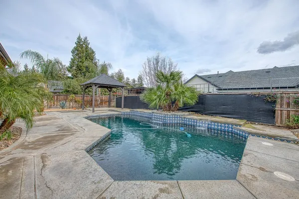 $967,000 | 1879 North Harvard Avenue, Clovis, CA 93619