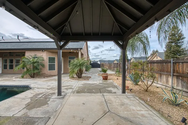 $967,000 | 1879 North Harvard Avenue, Clovis, CA 93619