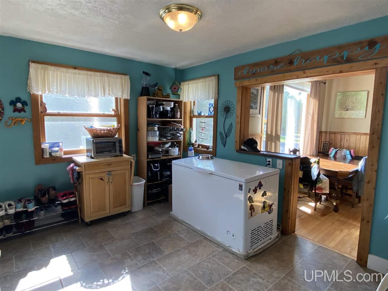 325 West Ridge Street Ishpeming, MI 49849 - Photo 5 of 57