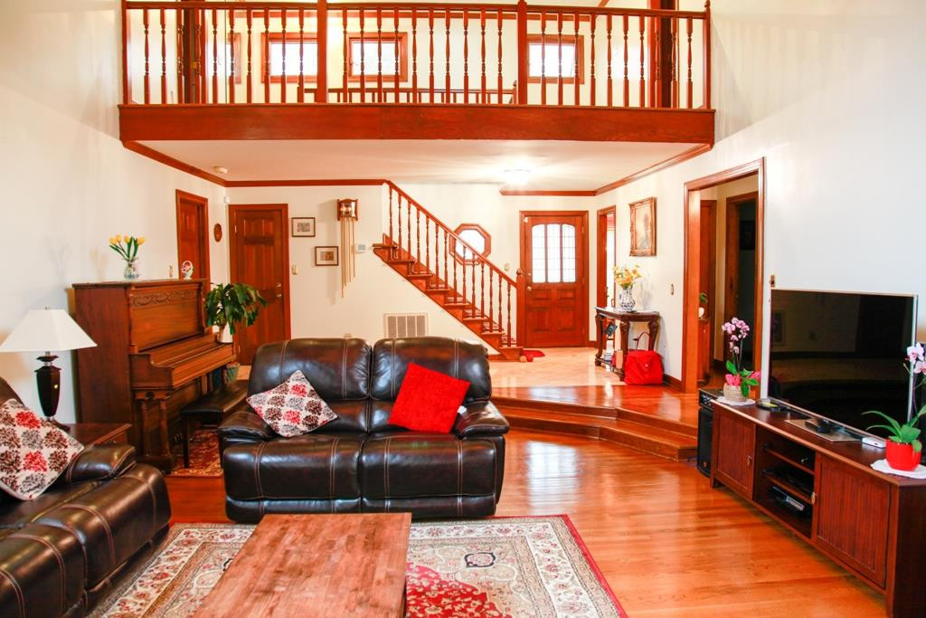 5400 Castlebrook Drive Raleigh, NC 27604 - Photo 13 of 28 Living Room