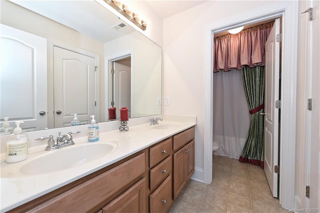 10833 Round Rock Road, Unit 16 Charlotte, NC 28277 - Photo 24 of 32 Gallery Image 24