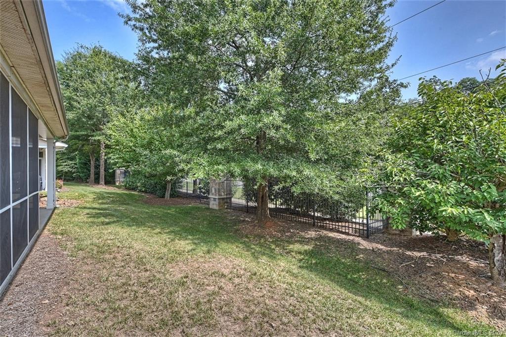 10833 Round Rock Road, Unit 16 Charlotte, NC 28277 - Photo 32 of 32 Gallery Image 32