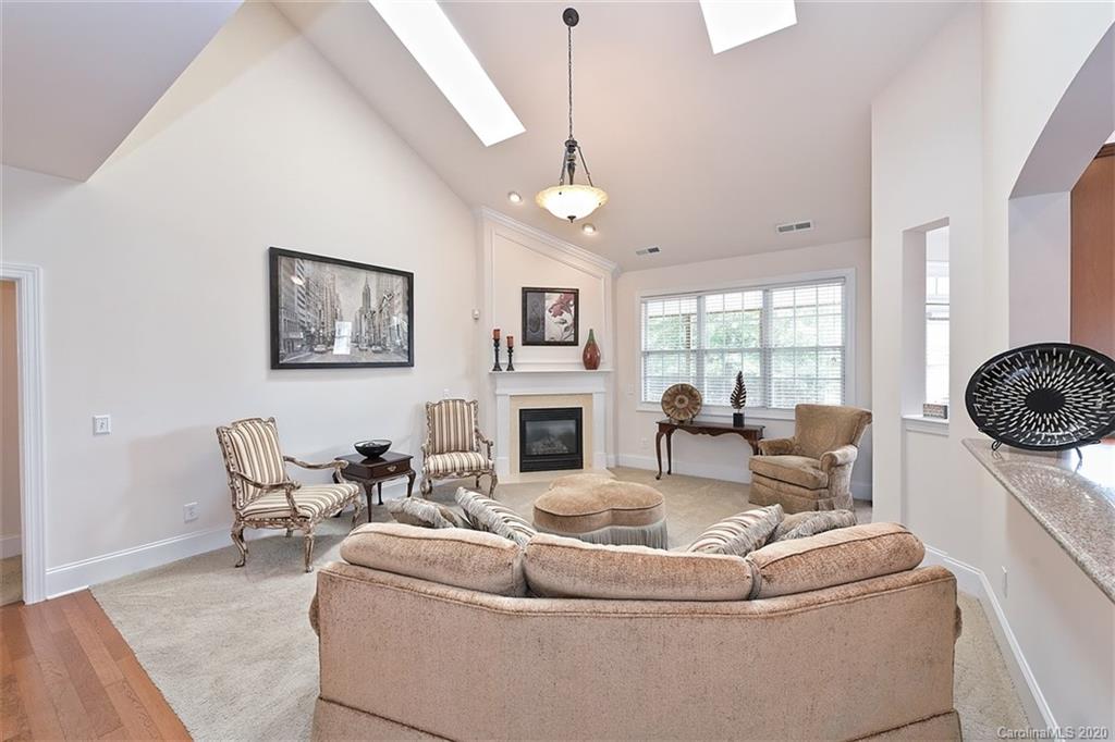 10833 Round Rock Road, Unit 16 Charlotte, NC 28277 - Photo 8 of 32 Gallery Image 8