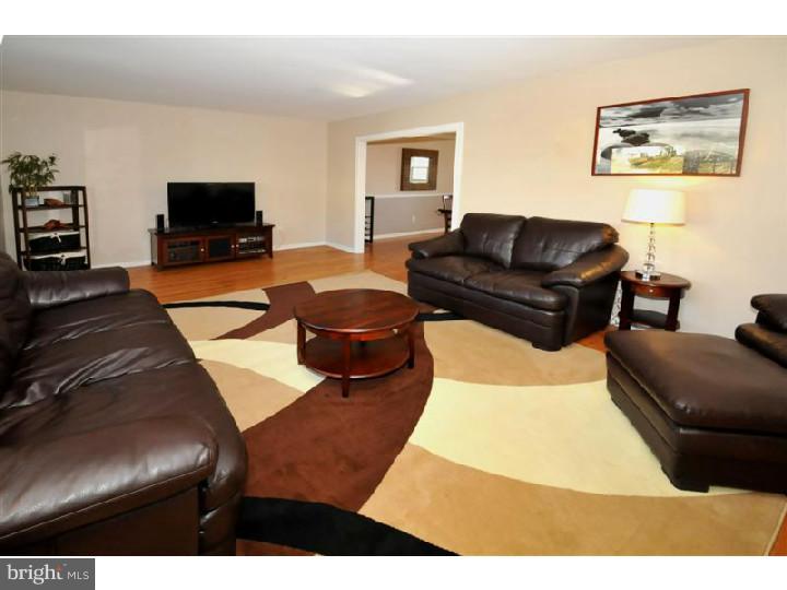 704 Meadowlark Road Audubon, PA 19403 - Photo 3 of 25 Gallery Image 3