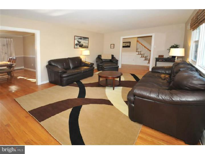 704 Meadowlark Road Audubon, PA 19403 - Photo 4 of 25 Gallery Image 4