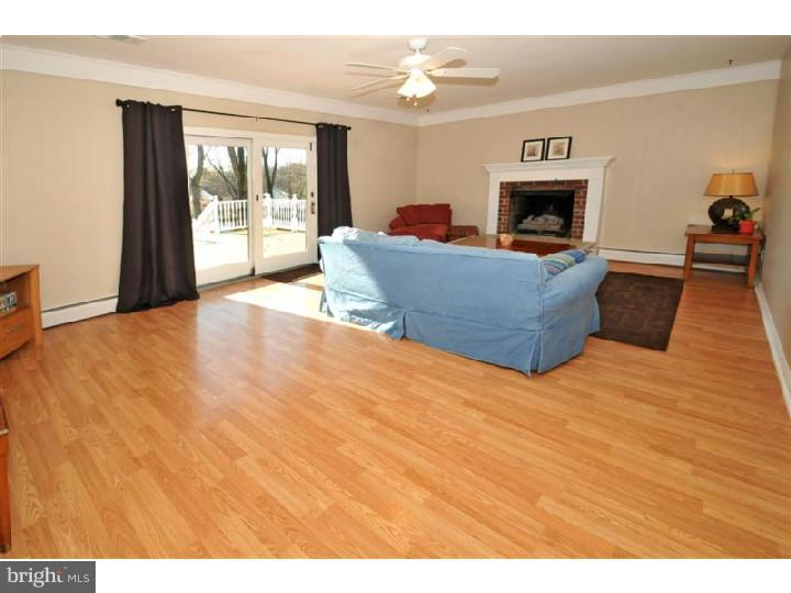 704 Meadowlark Road Audubon, PA 19403 - Photo 6 of 25 Gallery Image 6