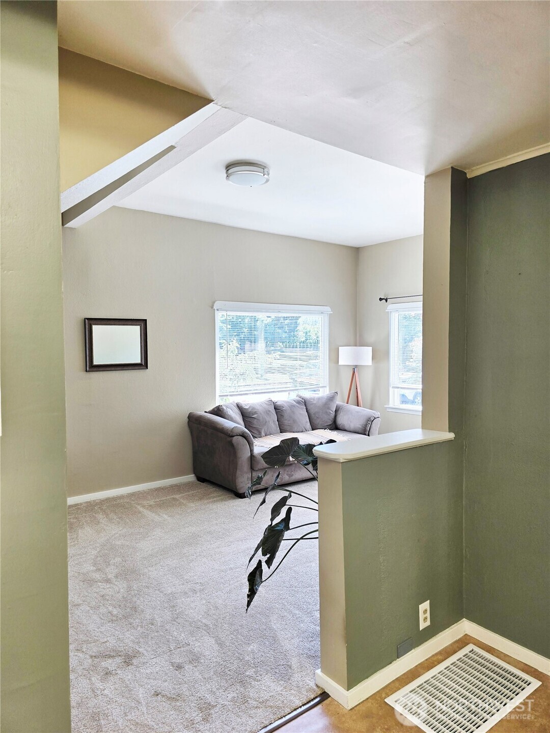 1009 McLean Road Mount Vernon, WA 98273 - Photo 4 of 31 Gallery Image 4