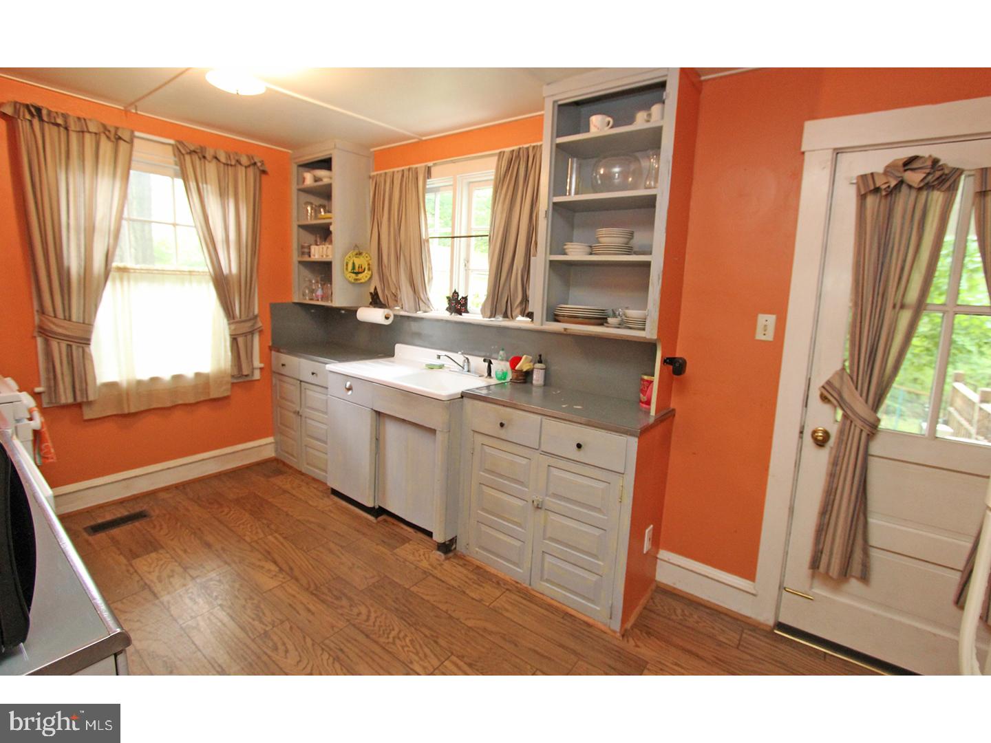 124 Biddle Road Paoli, PA 19301 - Photo 8 of 22 Gallery Image 8