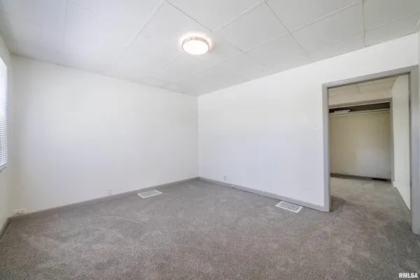 $69,900 | 1320 North 11th Street, Quincy, IL 62301