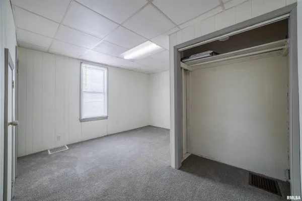 $69,900 | 1320 North 11th Street, Quincy, IL 62301