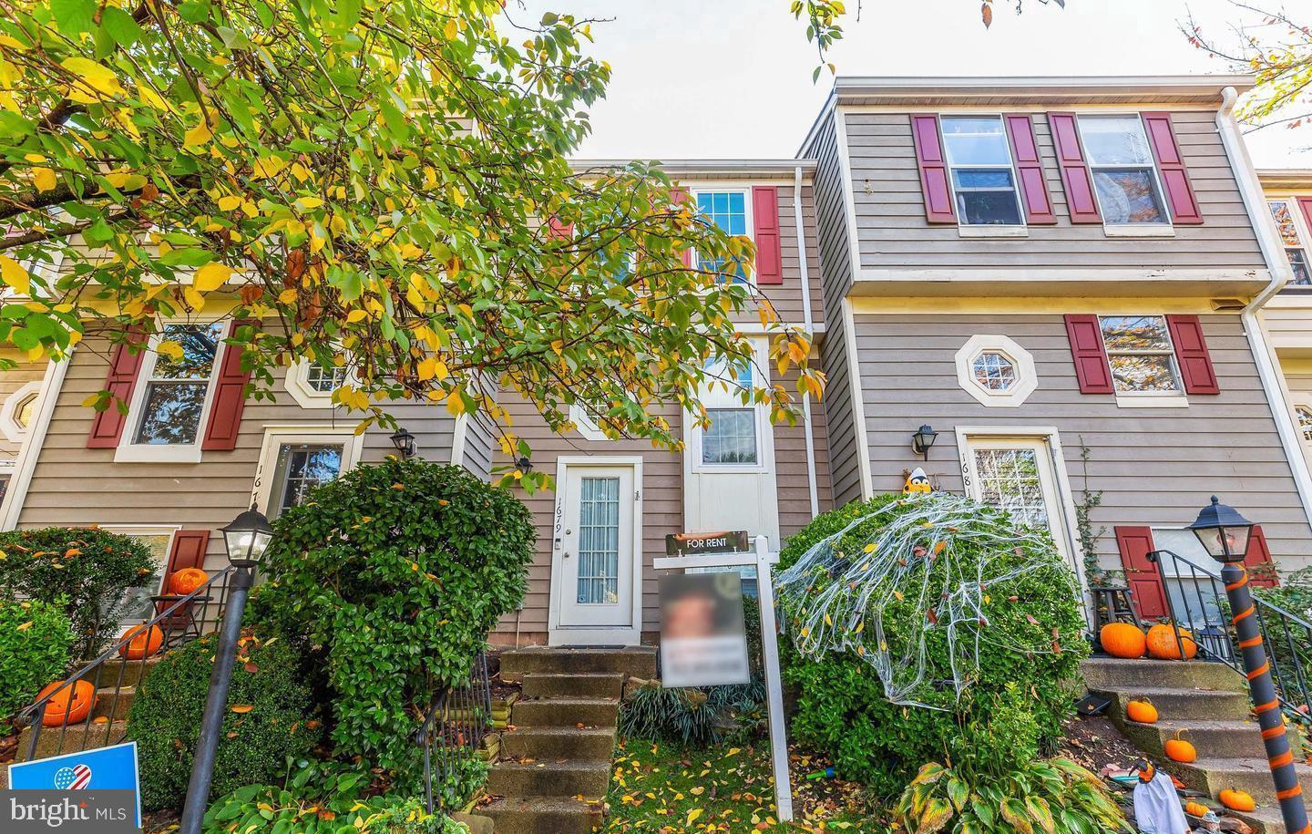 1679 Fieldthorn Drive Reston, VA 20194 - Photo 1 of 20 Gallery Image 1