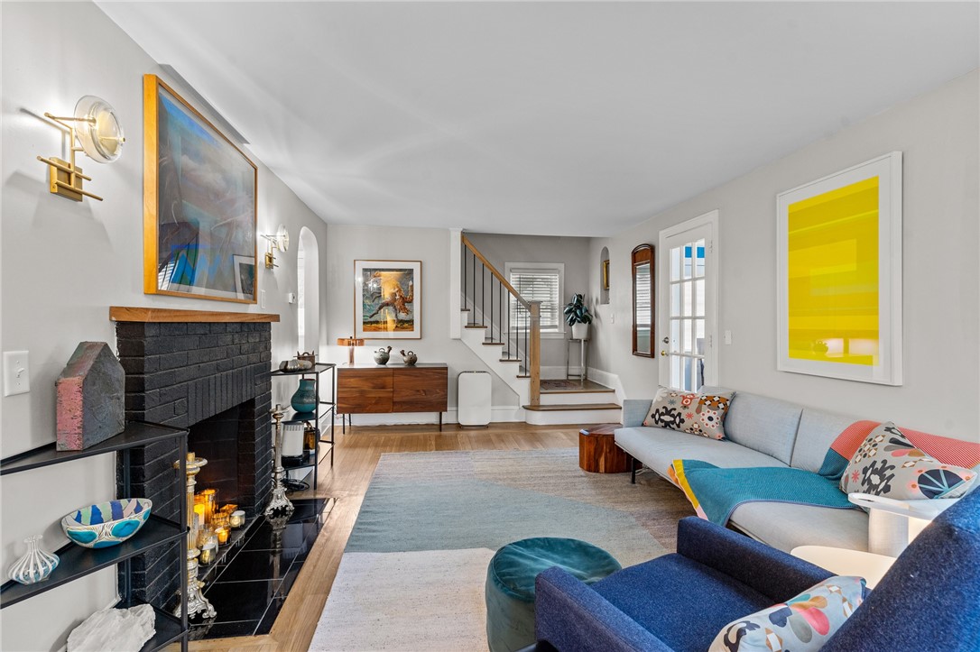 31 Intervale Road Cranston, RI 02910 - Photo 11 of 43