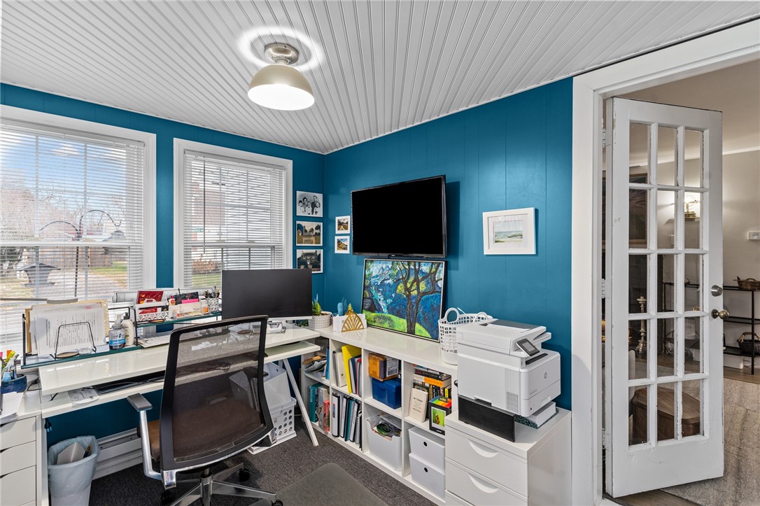 31 Intervale Road Cranston, RI 02910 - Photo 17 of 43