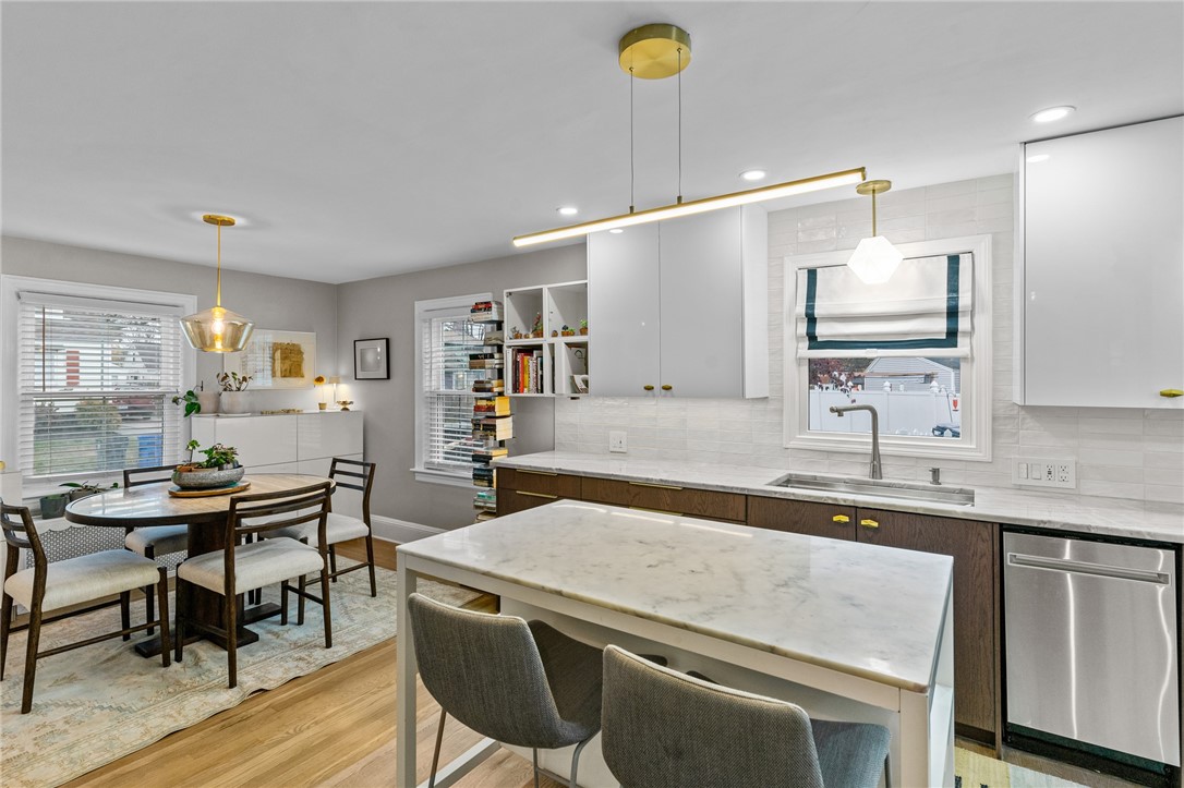 31 Intervale Road Cranston, RI 02910 - Photo 2 of 43