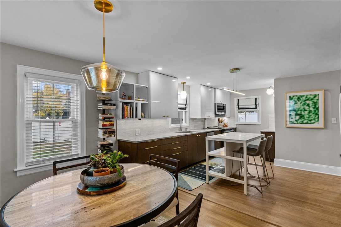 31 Intervale Road Cranston, RI 02910 - Photo 8 of 43