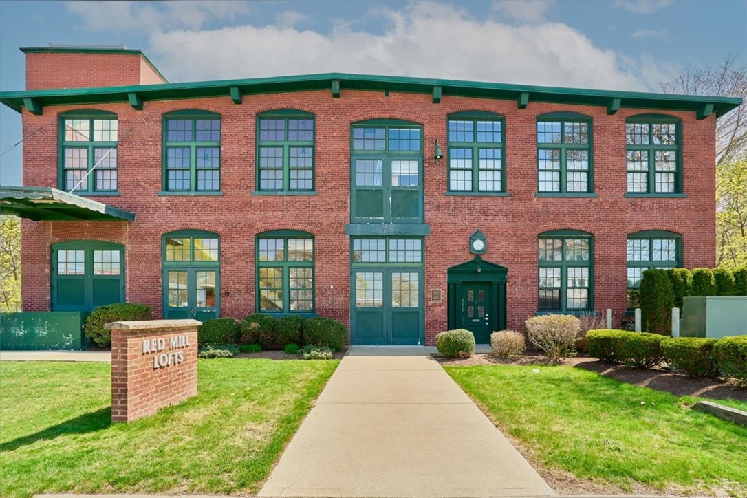 63 Blakeley Street, Unit 110 Woonsocket, RI 02895 - Photo 1 of 28