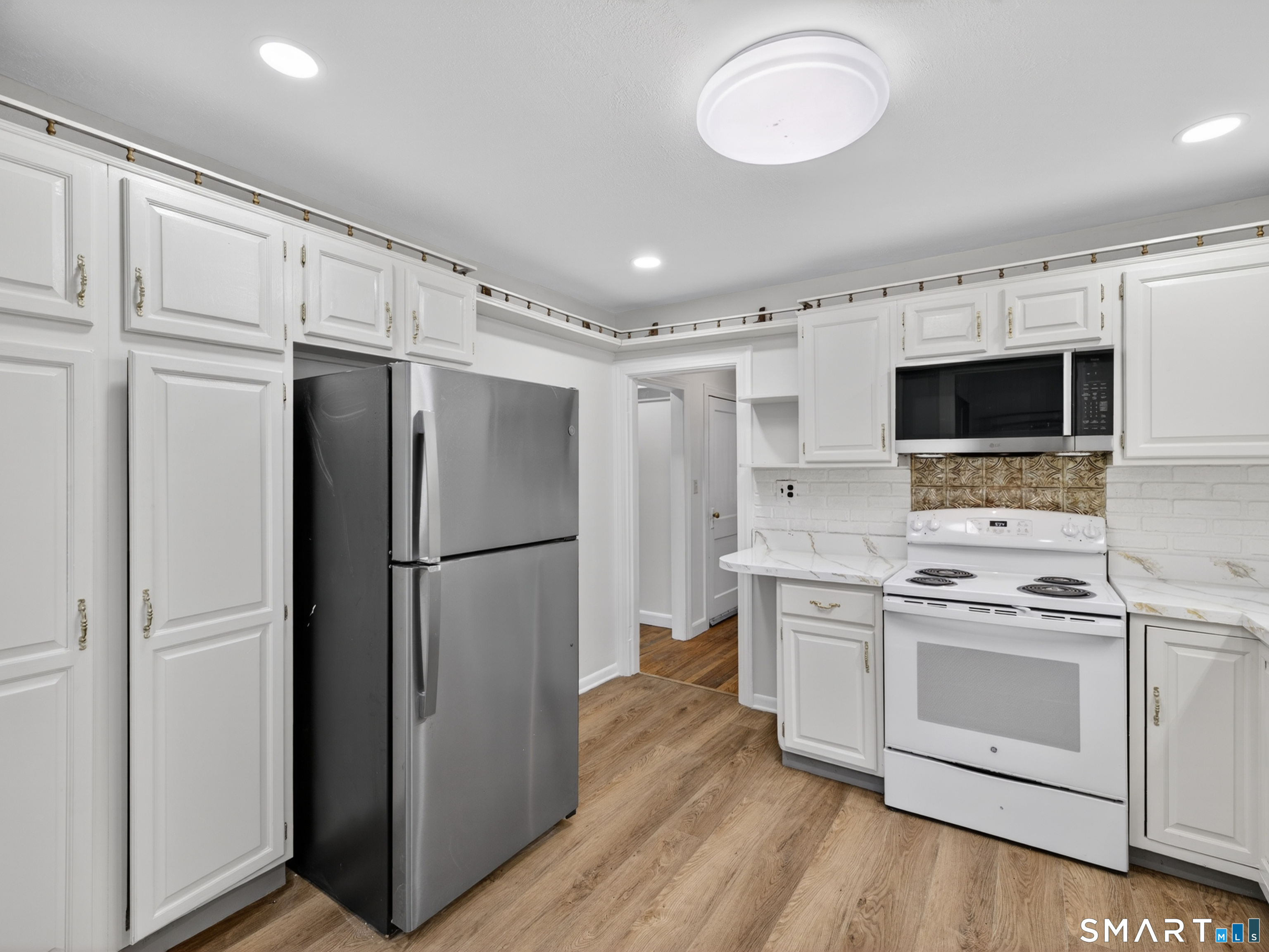 87 McVeagh Road Westbrook, CT 06498 - Photo 9 of 36