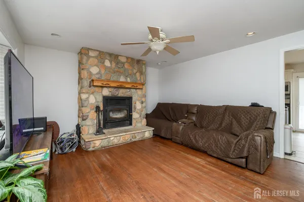 $580,000 | 384 Cook Road, Jackson, NJ 08527