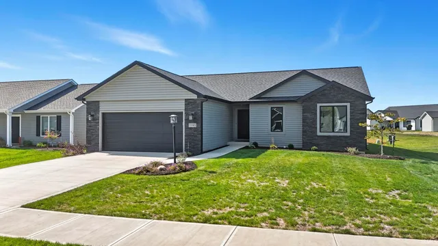 $379,900 | 15585 Impala Drive, Huntertown, IN 46748